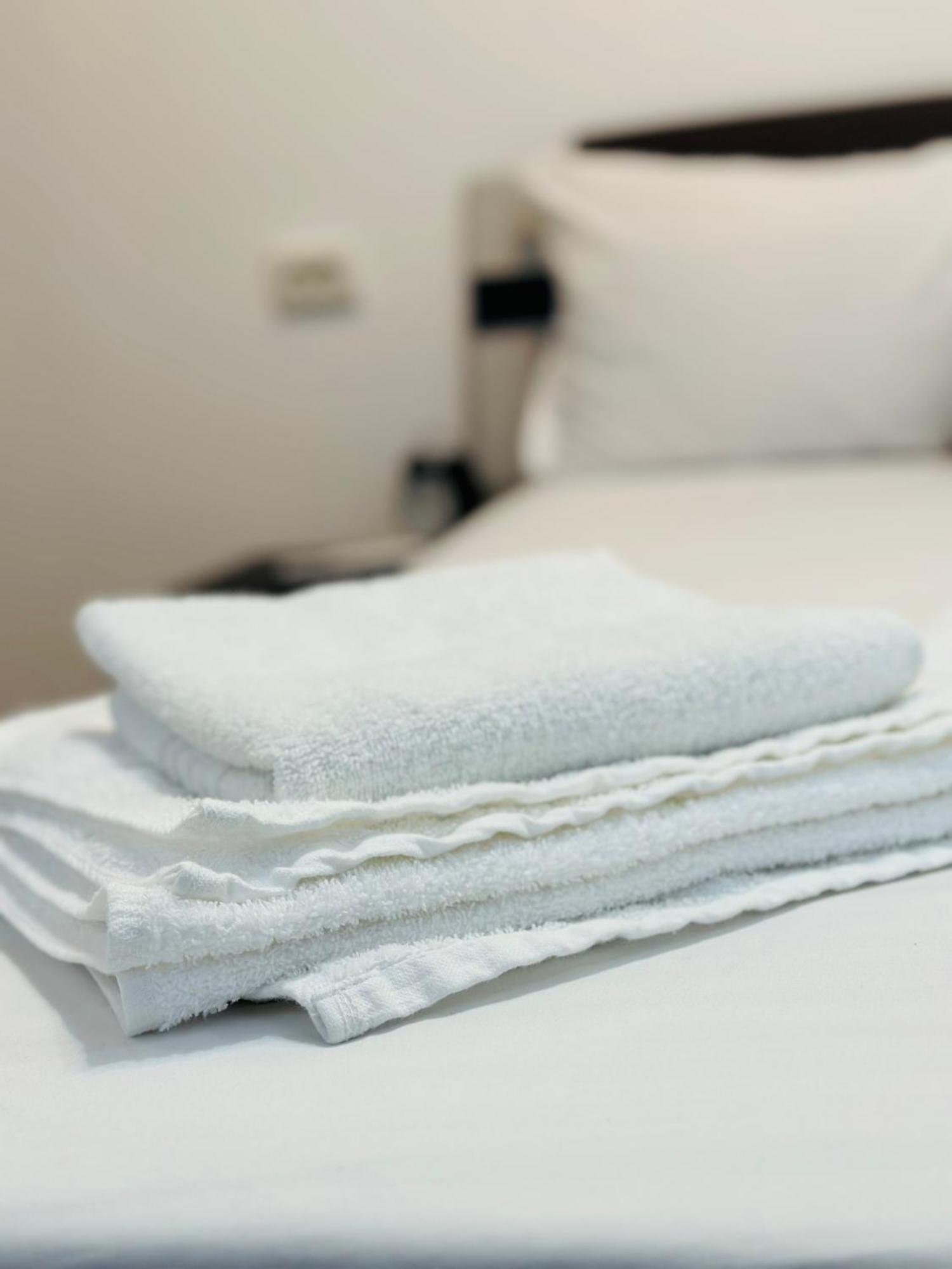 Chic Comfort 1Bdr With Landmark View - Concerthall Boekarest Buitenkant foto